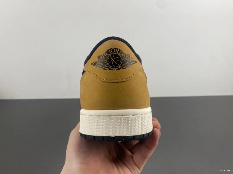  'Sail and 1 Low Air Golden CZ0790-107 Harvest' Jordan 0829